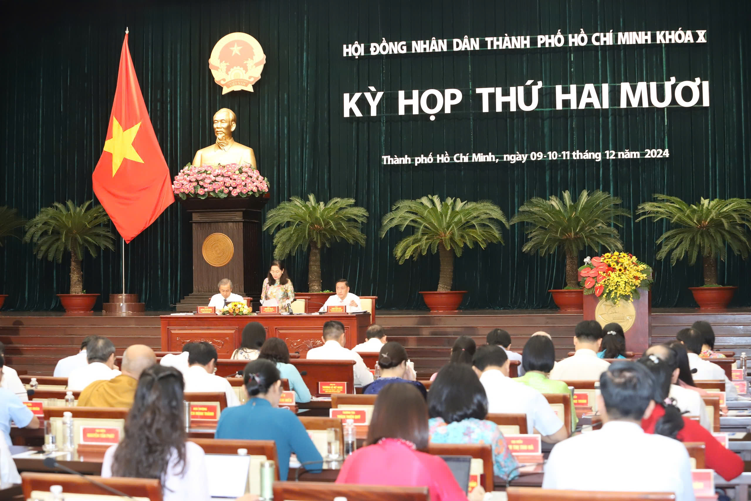 1.000 nh&agrave;, đất c&ocirc;ng bỏ trống: TP HCM sẽ l&agrave;m g&igrave; để biến "g&aacute;nh nặng" th&agrave;nh "t&agrave;i sản"?- Ảnh 1.