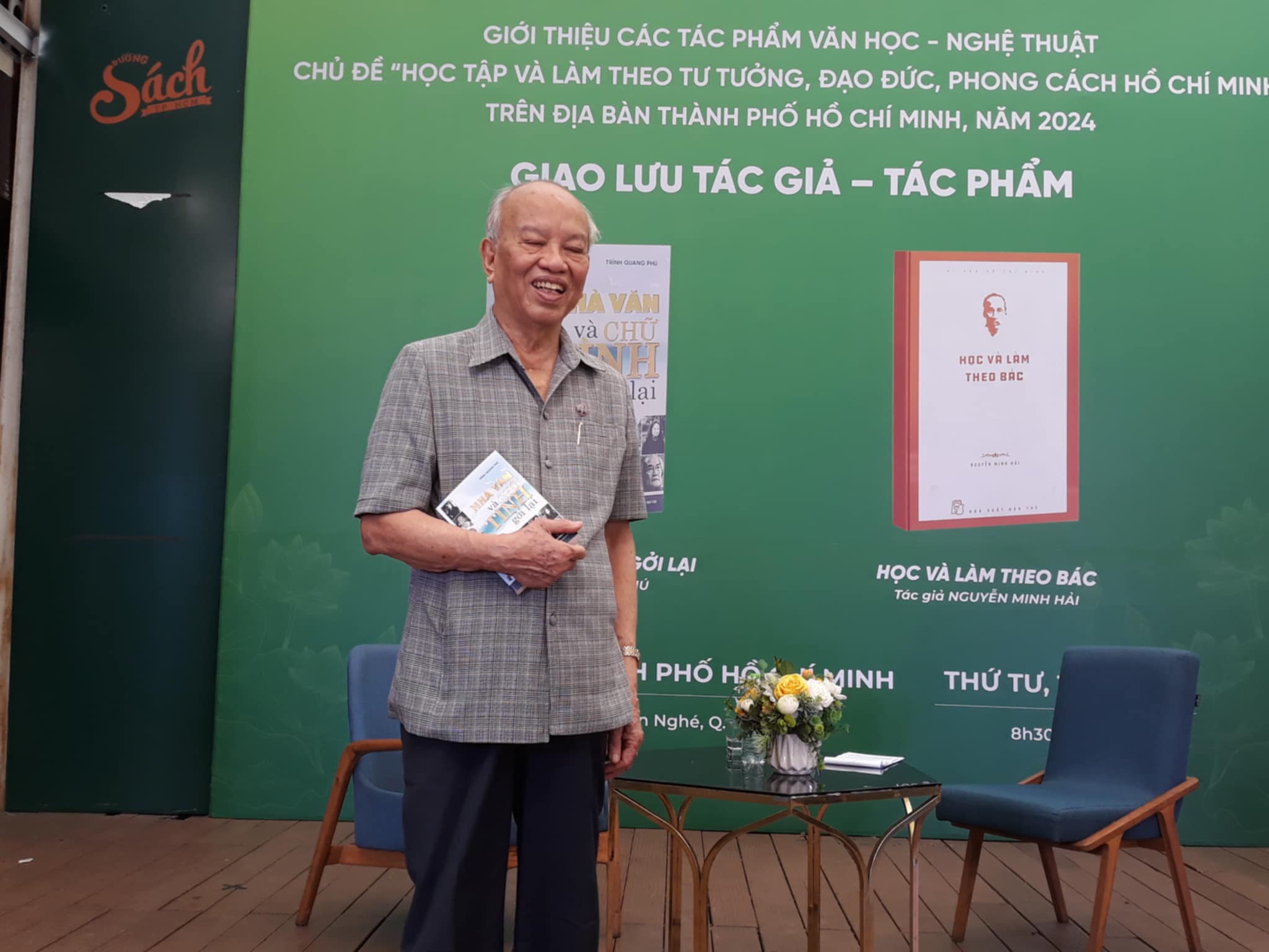 Giao lưu c&ugrave;ng t&aacute;c giả "Nh&agrave; văn v&agrave; chữ t&igrave;nh gởi lại"- Ảnh 7.