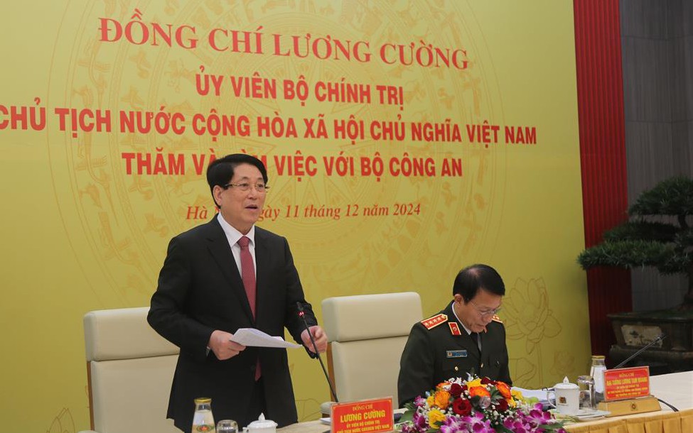 Chủ tịch nước: Tiếp tục xây dựng tổ chức bộ máy công an "tinh, gọn, mạnh, hiệu lực, hiệu quả"