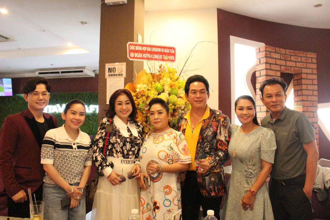 Ngọc Huyền, Thoại Mỹ, Phượng Hằng h&aacute;o hức chờ live show Ng&acirc;n Tuấn- Ảnh 4.