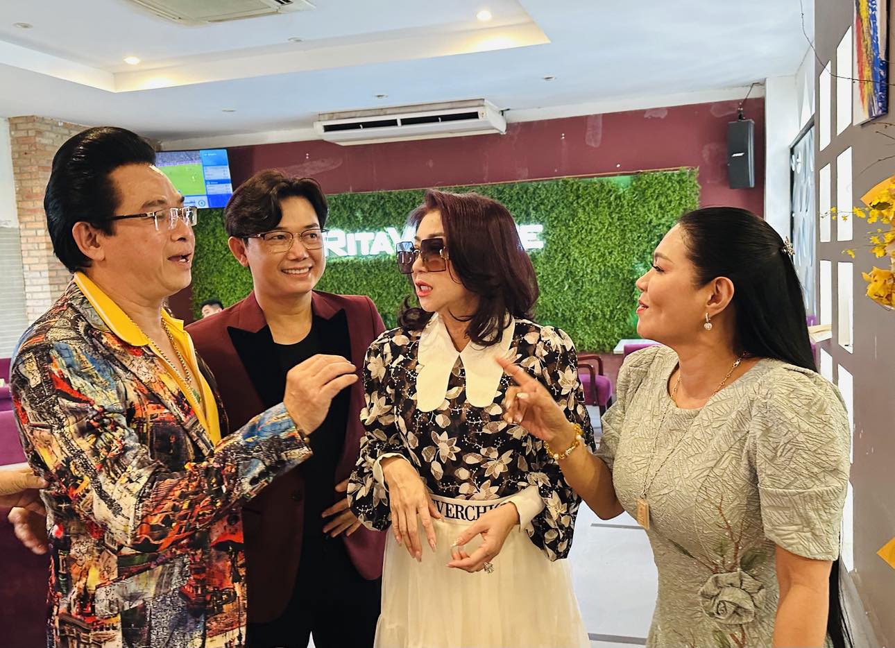 Ngọc Huyền, Thoại Mỹ, Phượng Hằng h&aacute;o hức chờ live show Ng&acirc;n Tuấn- Ảnh 2.