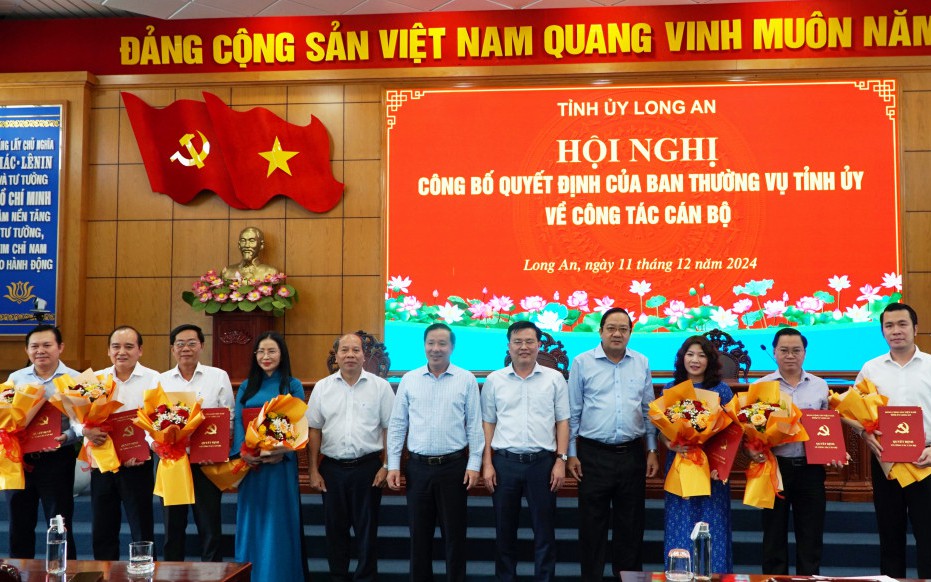 Long An luân chuyển, điều động nhiều cán bộ