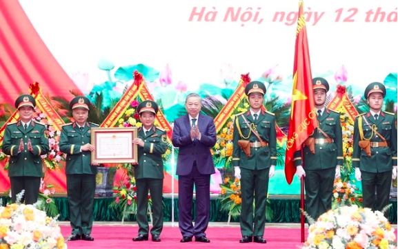 Tổng Bí thư Tô Lâm trao Huân chương Độc lập hạng nhất cho Tổng cục Chính trị