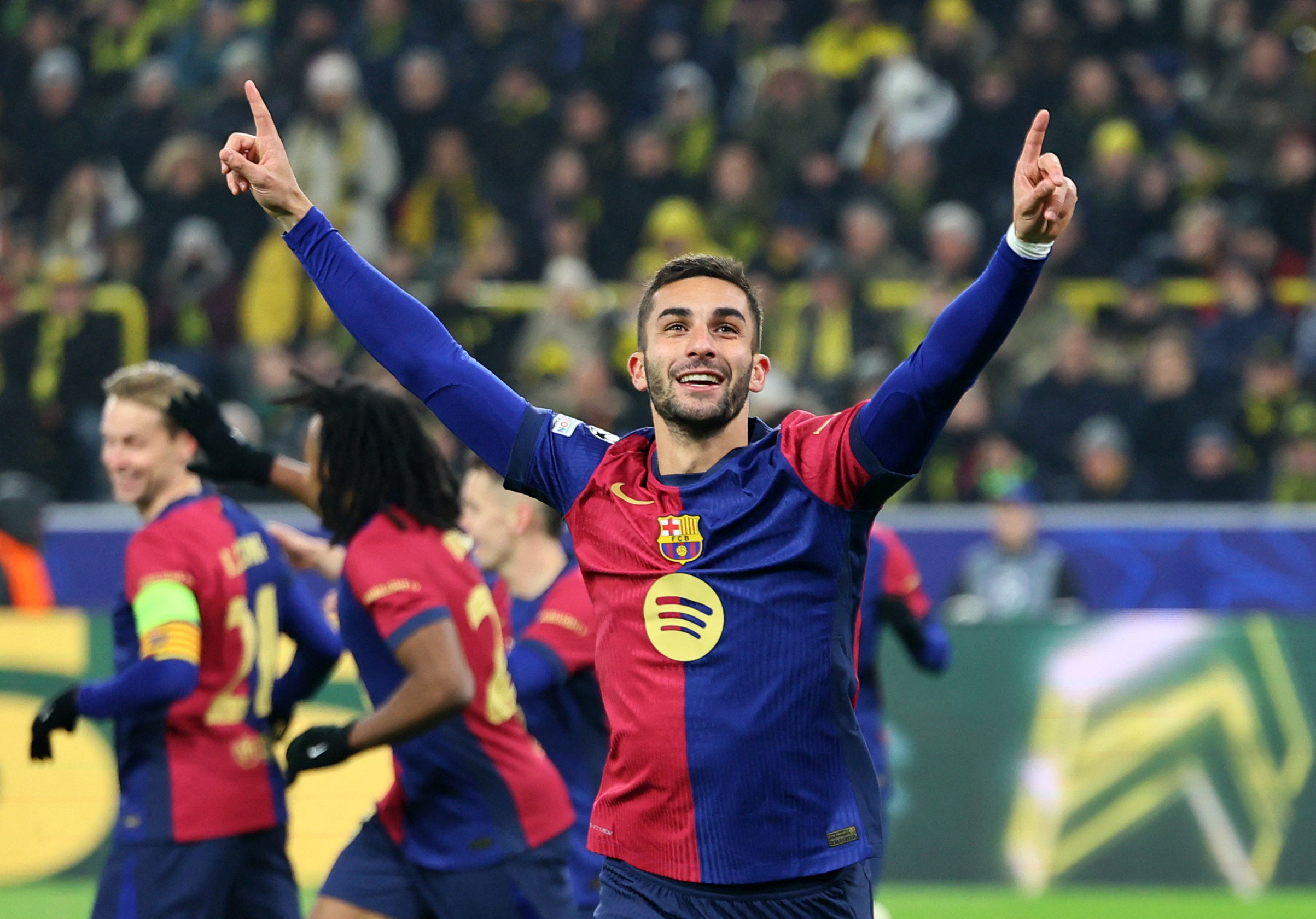 Rượt đuổi tỉ số hấp dẫn, Barcelona thắng nghẹt thở chủ nh&agrave; Dortmund- Ảnh 6.
