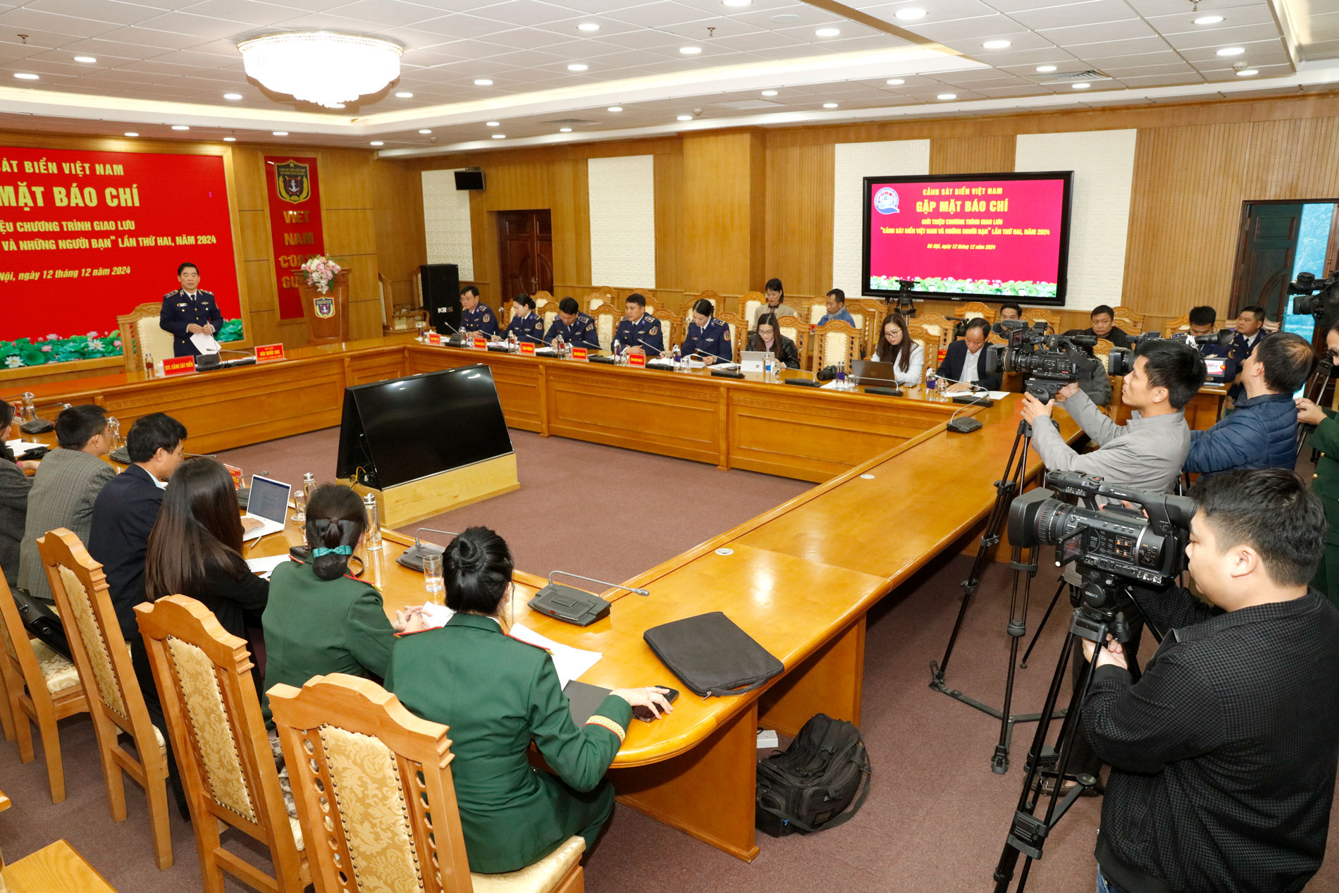 Giao lưu "Cảnh s&aacute;t biển Việt Nam v&agrave; những người bạn" lần thứ 2 năm 2024- Ảnh 3.