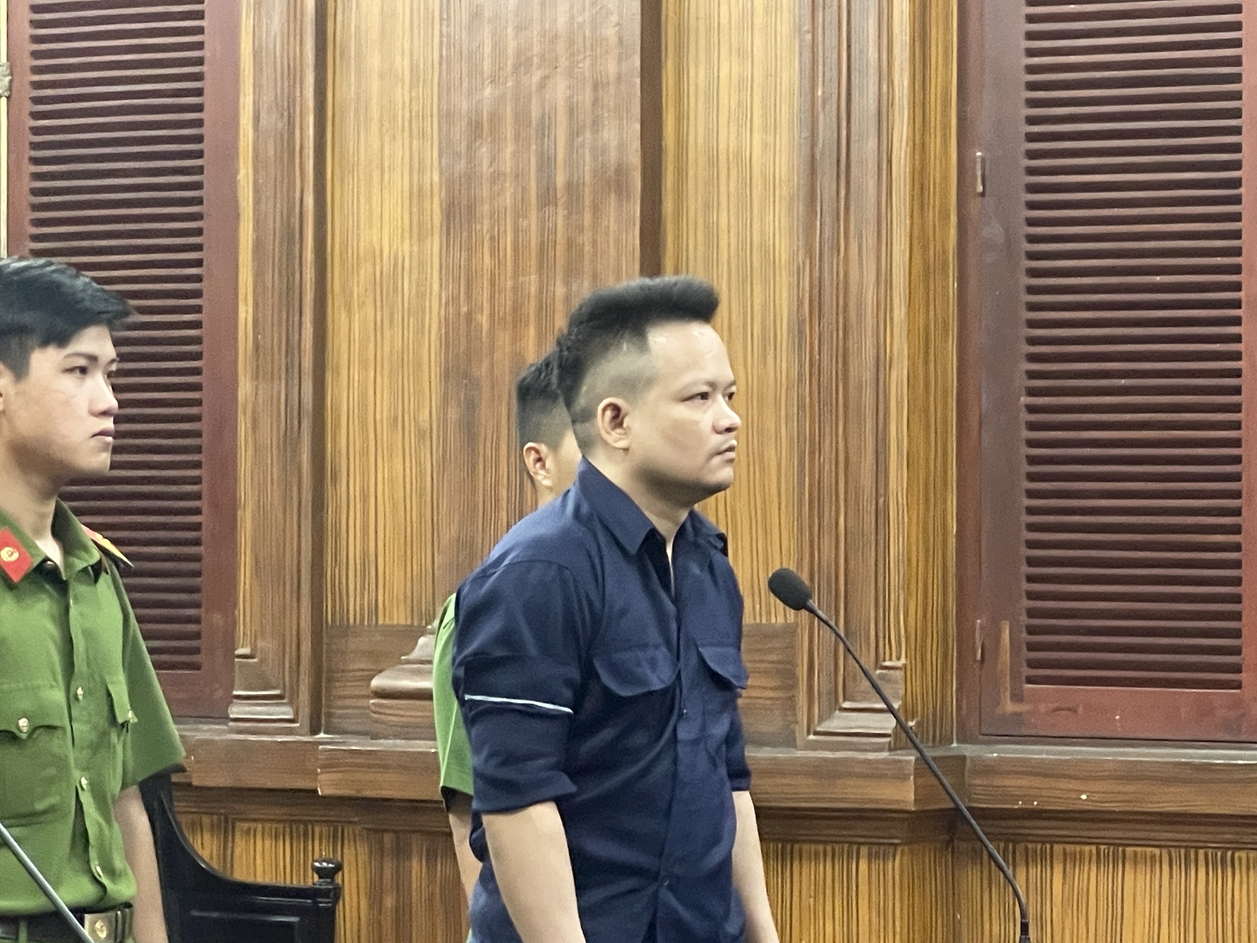 Bị cáo Phạm Văn Đoan nghe tòa tuyên án