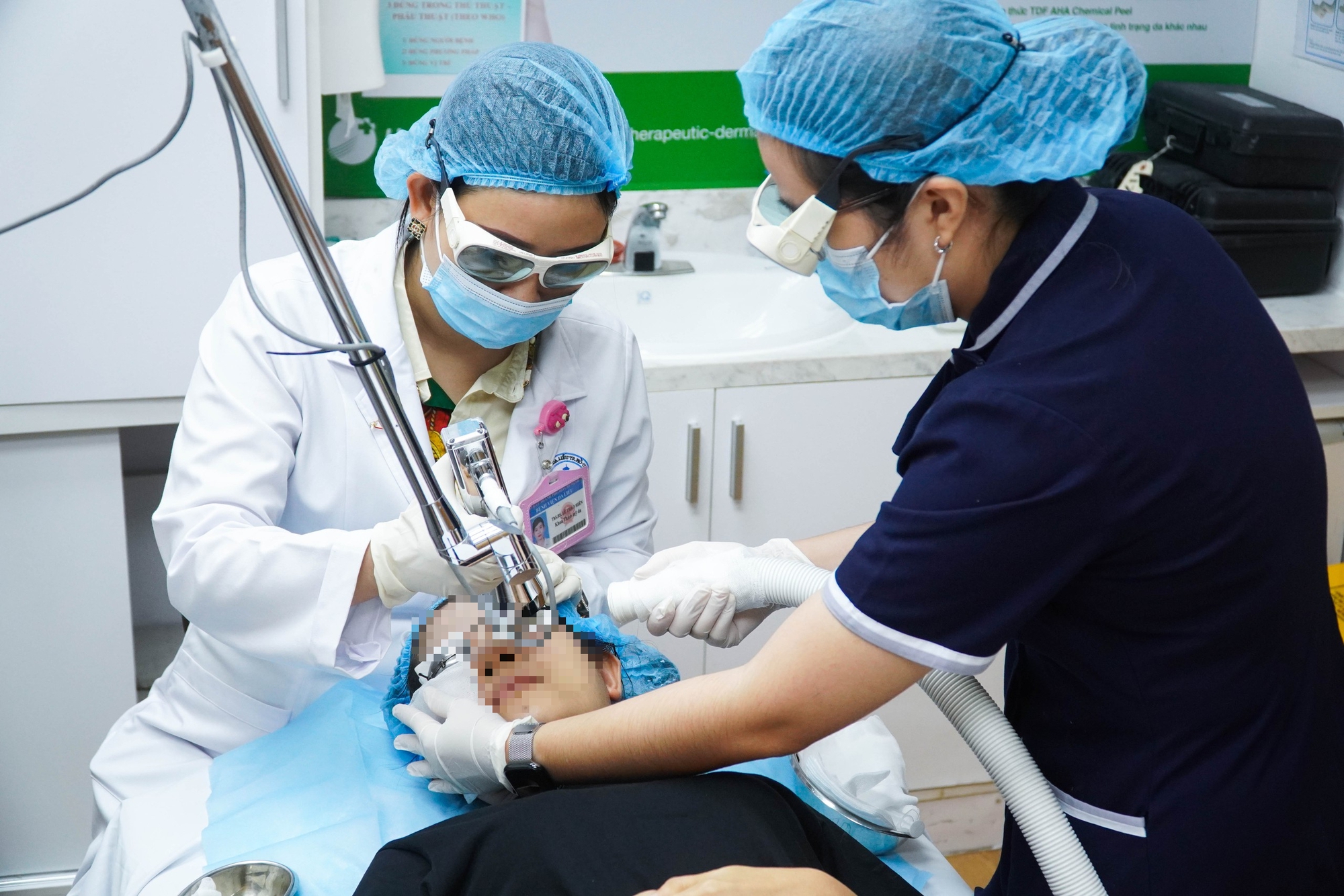 Xu hướng l&agrave;m "tai Phật" cầu lộc đ&oacute;n Tết gia tăng- Ảnh 7.
