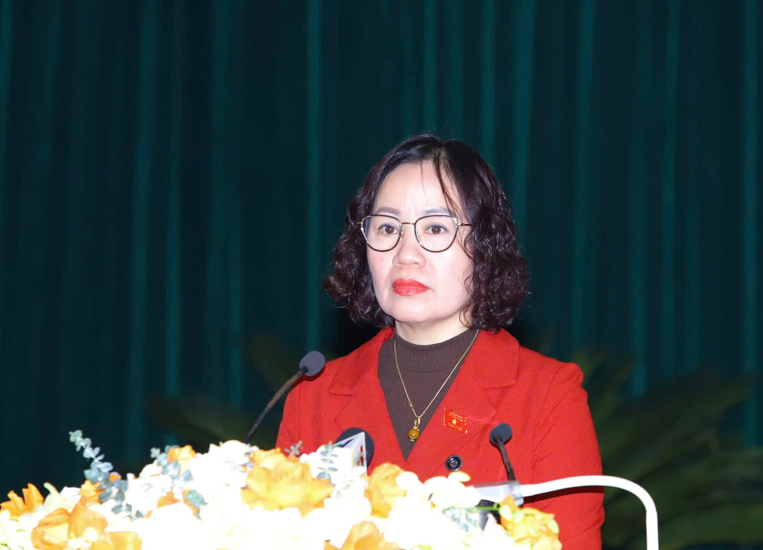 C&oacute; c&ocirc;ng nh&acirc;n vi&ecirc;n chức đi l&agrave;m cả đời vẫn kh&ocirc;ng mua được nh&agrave; ở- Ảnh 1.
