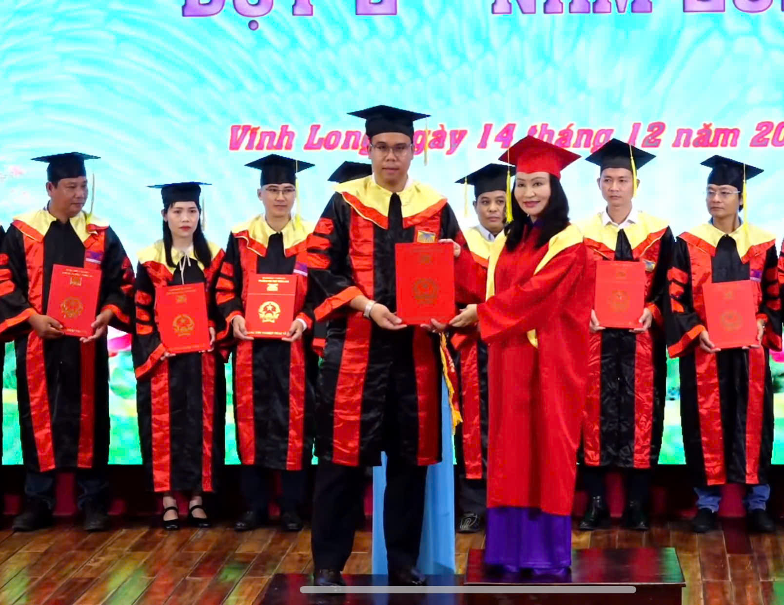 81 t&acirc;n thạc sĩ của Trường ĐH Cửu Long- Ảnh 4.