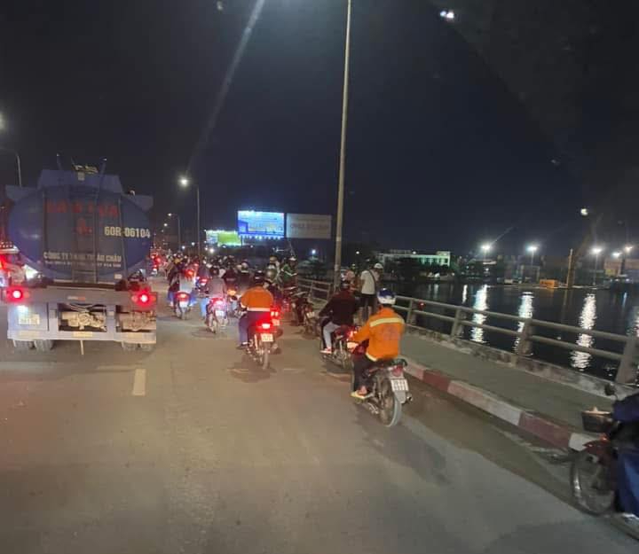 Đã tìm thấy ô tô 4 chỗ tông gãy lan can cầu Đồng Nai, lao xuống sông- Ảnh 3.