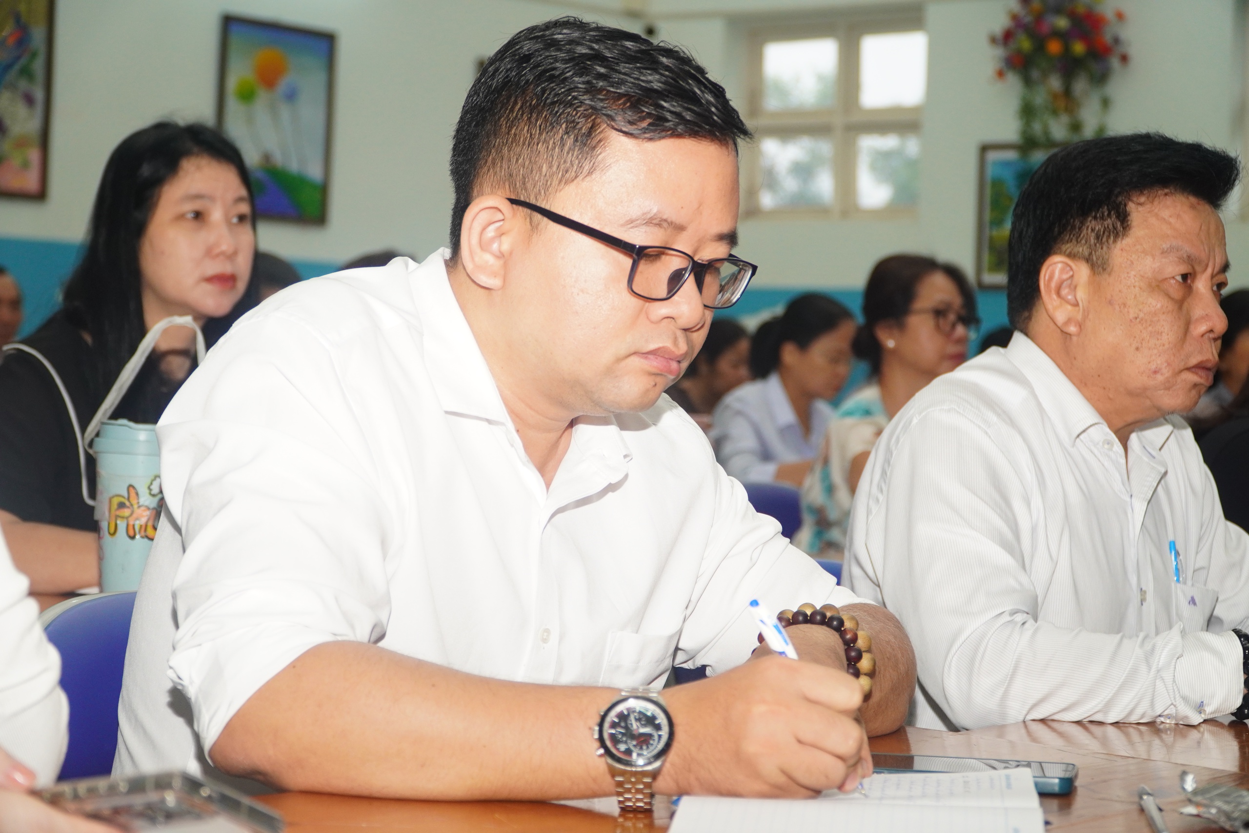 Hơn 100 c&aacute;n bộ gi&aacute;o dục tham dự bồi dưỡng &ldquo;Kỹ năng ứng xử với b&aacute;o ch&iacute;-truyền th&ocirc;ng&rdquo;- Ảnh 8.