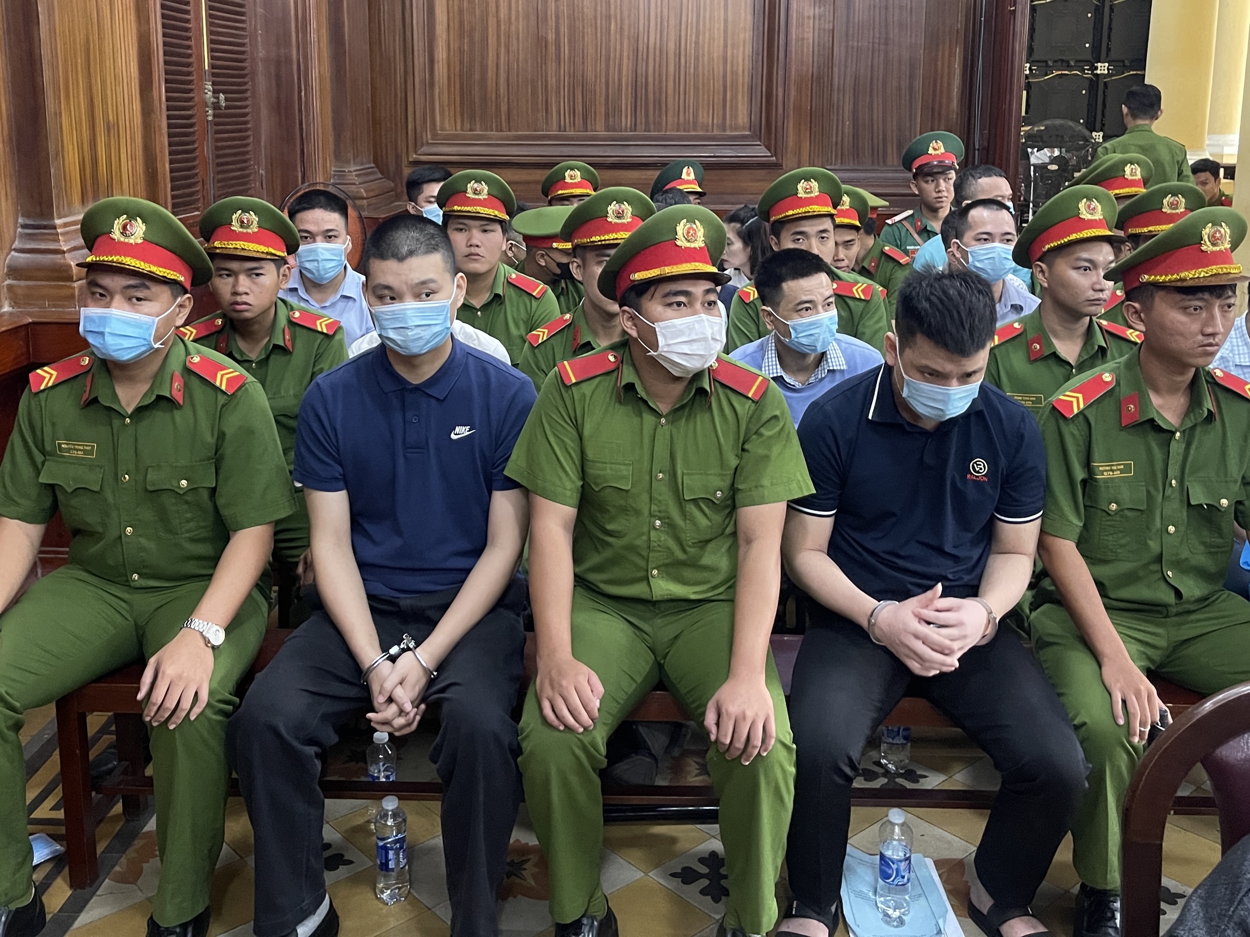 C&aacute;c bị c&aacute;o tại t&ograve;a