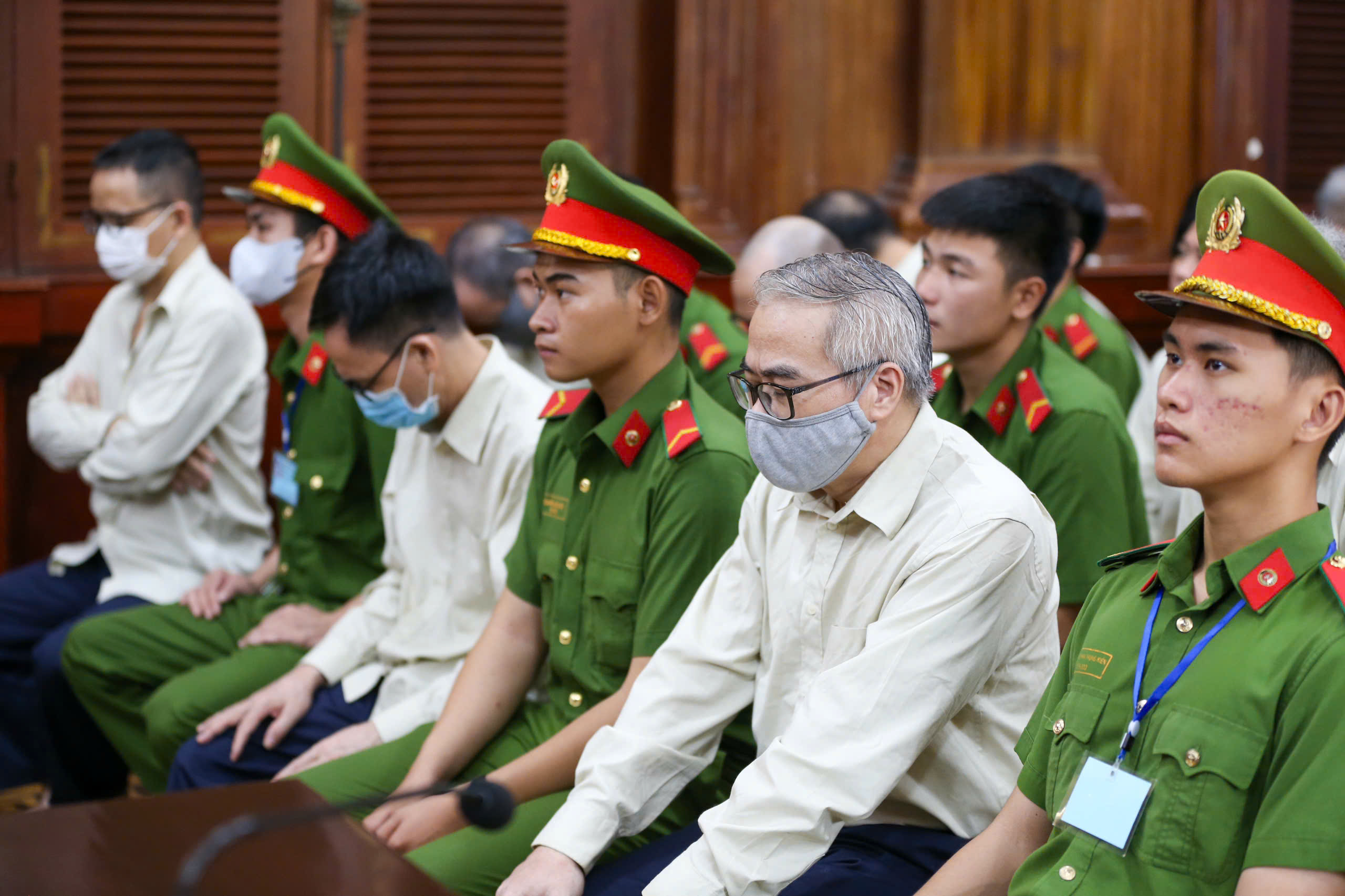 Hai cựu Cục trưởng Đăng kiểm kháng cáo bản án sơ thẩm của TAND TP HCM- Ảnh 1.