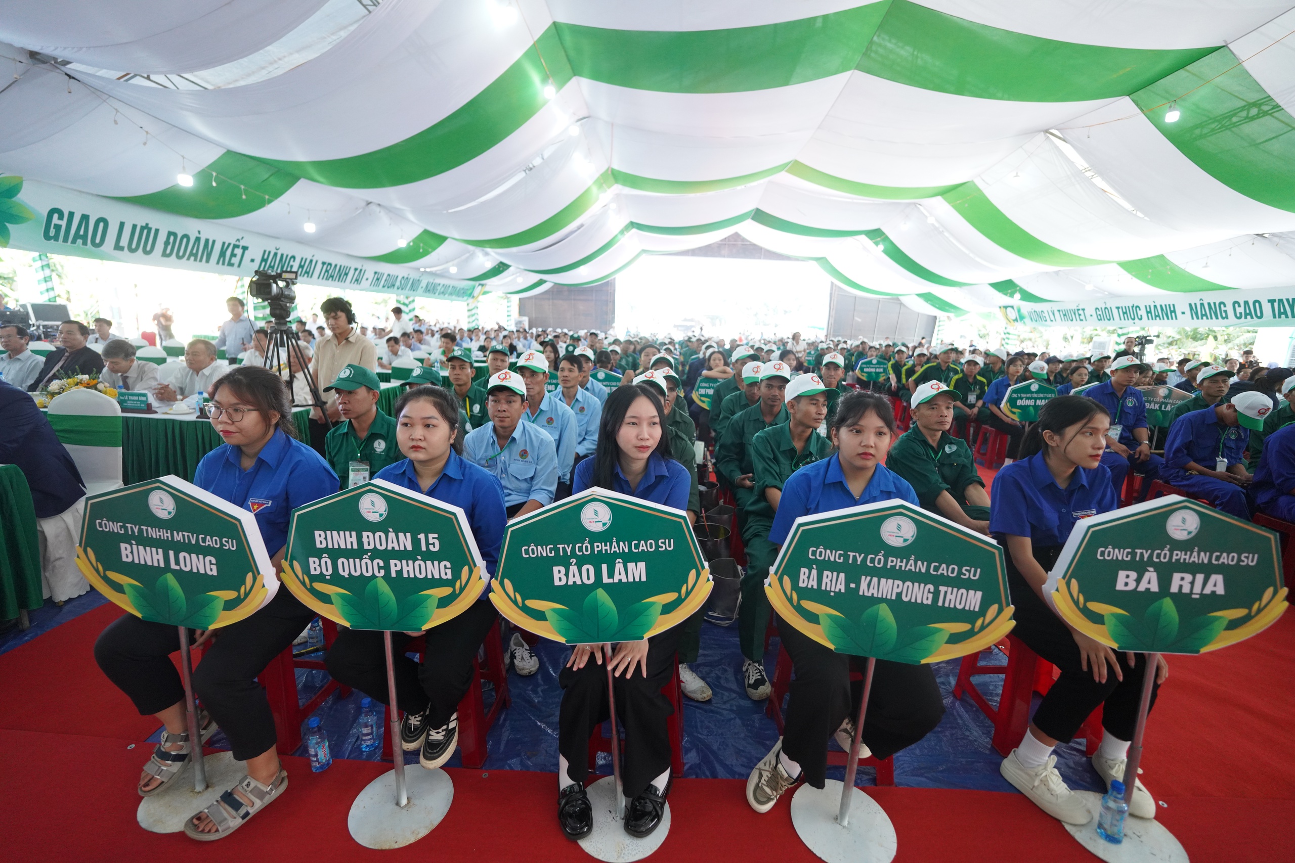 Ng&agrave;nh cao su vinh danh c&acirc;u lạc bộ 2 tấn/ha v&agrave; c&aacute; nh&acirc;n ti&ecirc;u biểu- Ảnh 4.