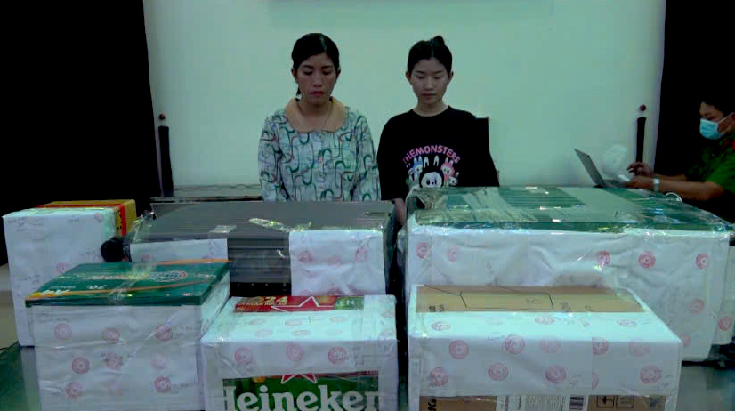 Công an TP HCM phá chuyên án lớn ngụy trang trong cặp học sinh - Ảnh 1.