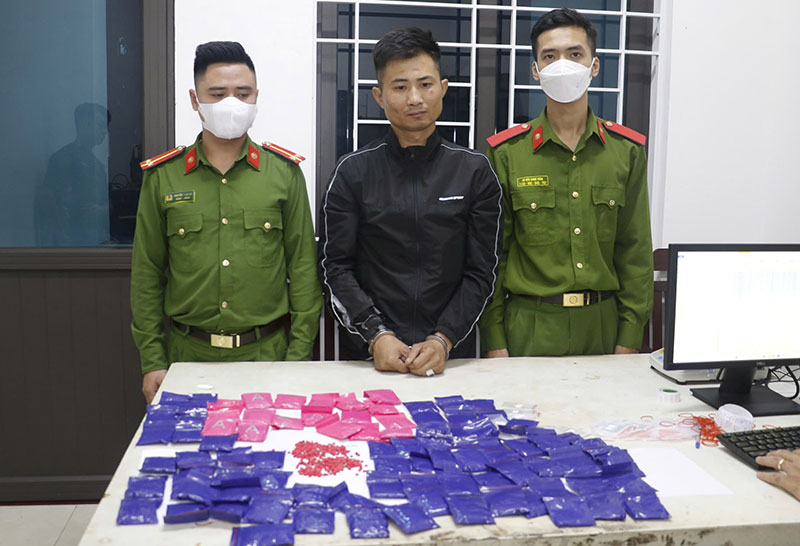 Ph&aacute; đường d&acirc;y ma t&uacute;y xuy&ecirc;n quốc gia, thu giữ 28.000 vi&ecirc;n ma t&uacute;y, 2.501 g&oacute;i heroin- Ảnh 1.