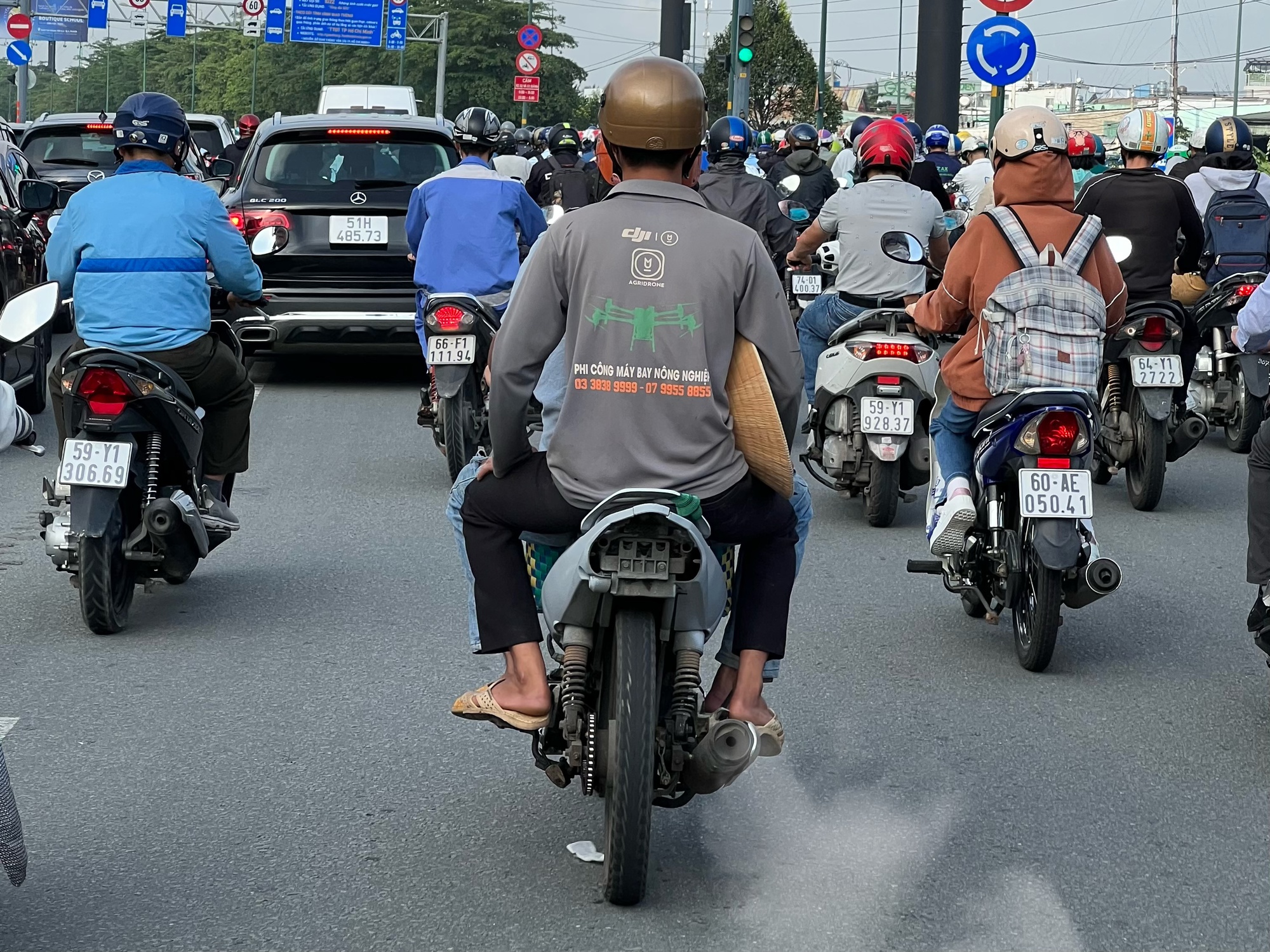 Kiểm định khí thải của xe: Cần lộ trình hợp lý kết hợp nhiều biện pháp hỗ trợ- Ảnh 1.