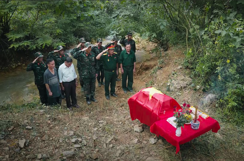 "Kh&ocirc;ng thời gian" đong đầy cảm x&uacute;c t&igrave;nh qu&acirc;n d&acirc;n, t&igrave;nh đồng đội- Ảnh 2.