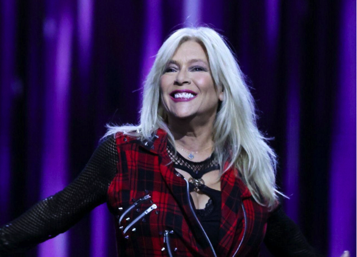 "Biểu tượng gợi cảm" Samantha Fox h&aacute;o hức trước đ&ecirc;m diễn đầu ti&ecirc;n ở Việt Nam- Ảnh 1.