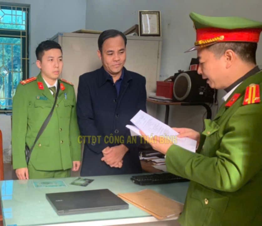 Bắt một trưởng phòng tổ chức hành chính- Ảnh 1.