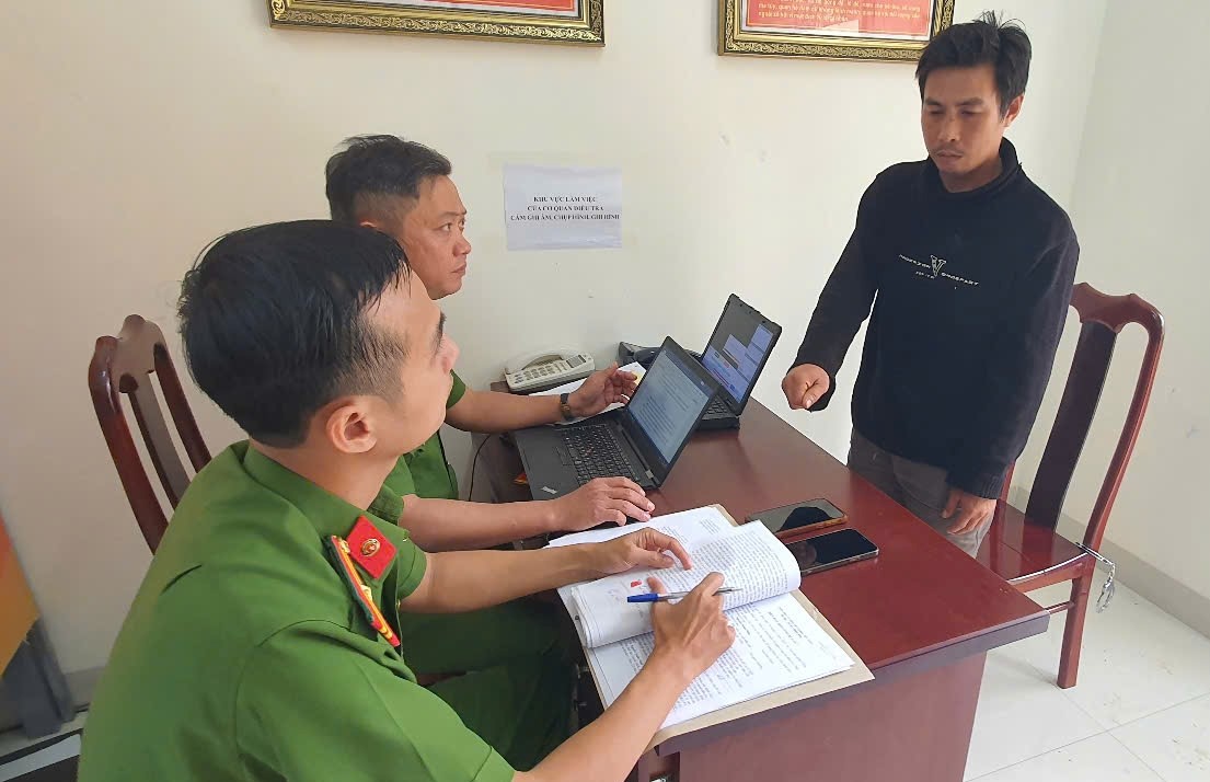 Can ngăn vụ m&acirc;u thuẫn t&igrave;nh cảm, người đ&agrave;n &ocirc;ng bị đ&acirc;m tử vong - Ảnh 1.