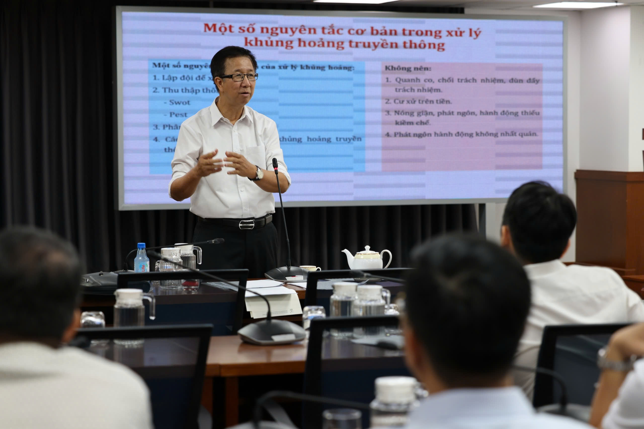 TP HCM mở lớp bồi dưỡng người ph&aacute;t ng&ocirc;n cho quận, huyện, ban, ng&agrave;nh- Ảnh 1.