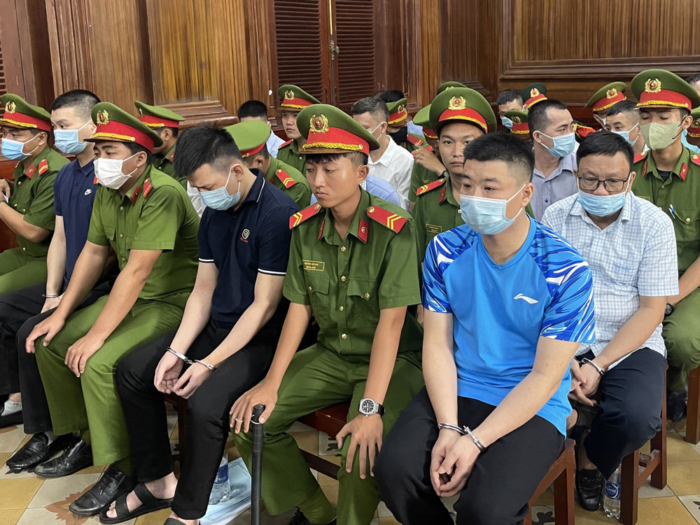 C&aacute;c bị c&aacute;o tại t&ograve;a