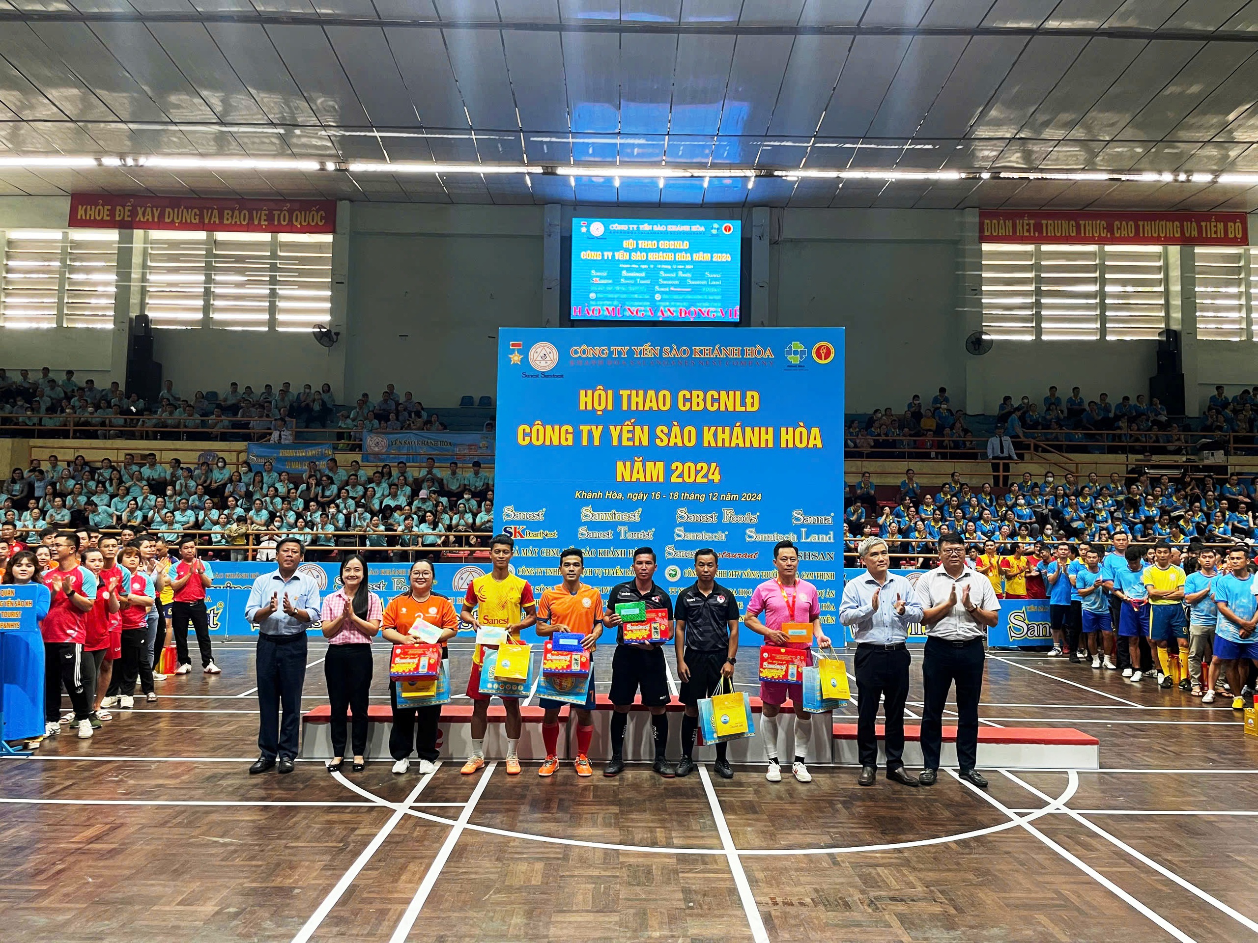 S&ocirc;i nổi Hội thao c&aacute;n bộ c&ocirc;ng nh&acirc;n lao động Yến s&agrave;o Kh&aacute;nh H&ograve;a- Ảnh 9.