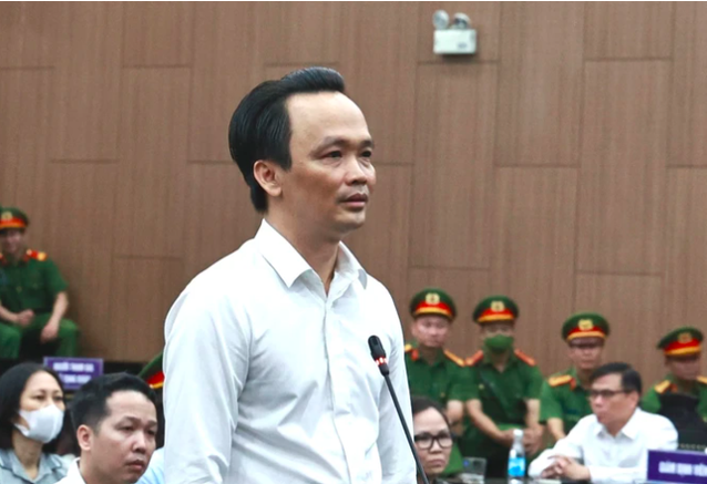 Cựu chủ tịch FLC Trịnh Văn Quyết c&ugrave;ng 2 em g&aacute;i lại sắp hầu to&agrave;- Ảnh 1.