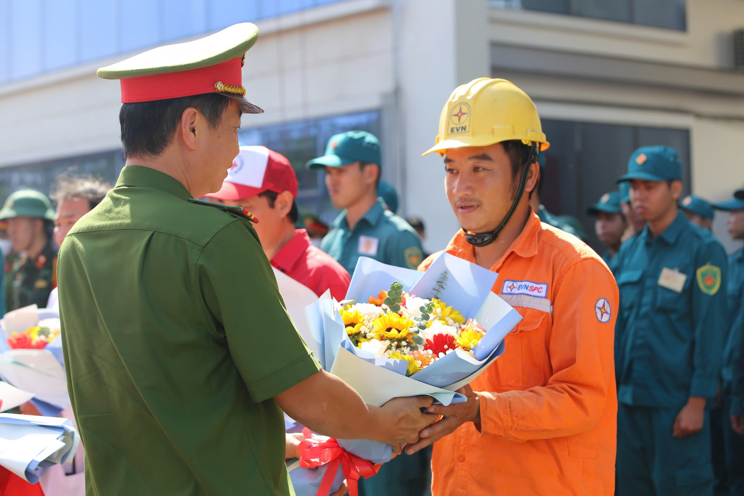 Hình ảnh diễn tập sự cố cháy nổ ở công ty có 2.700 công nhân- Ảnh 9.