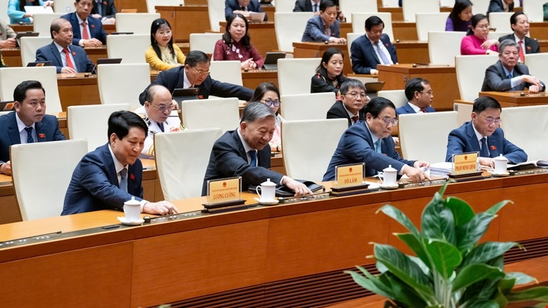 Cấm thuốc l&aacute; điện tử từ năm 2025- Ảnh 1.