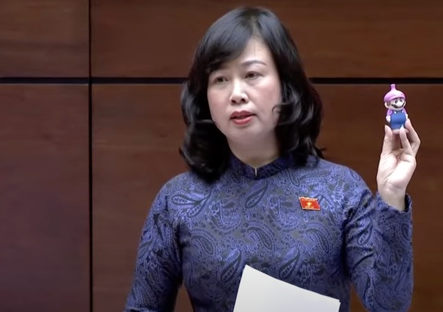 Cấm thuốc l&aacute; điện tử từ năm 2025- Ảnh 2.