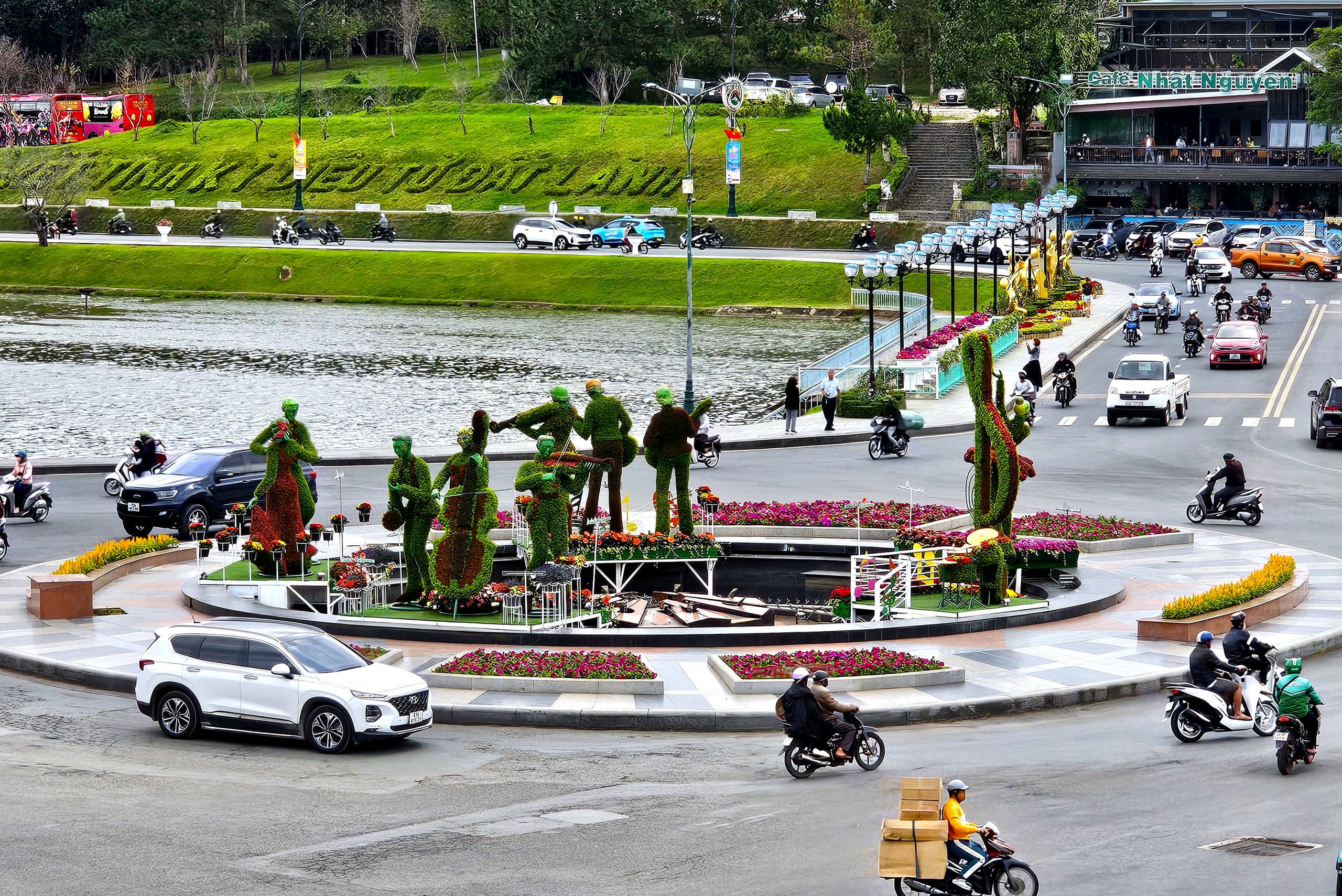 H&igrave;nh ảnh Đ&agrave; Lạt trước ng&agrave;y khai hội Festival Hoa 2024- Ảnh 2.