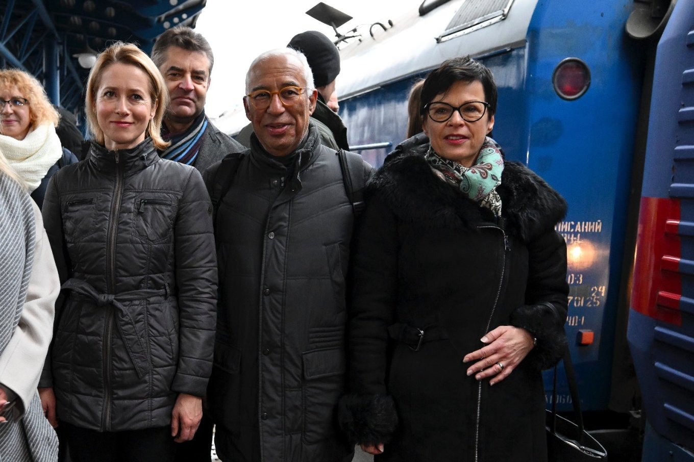 Tổng thống Zelensky &ldquo;nhờ cậy&rdquo; Tổng thống Biden đưa Ukraine v&agrave;o NATO- Ảnh 1.