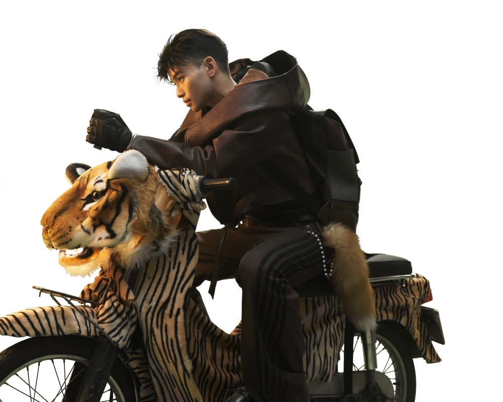 H&igrave;nh ảnh t&aacute;o bạo của ch&aacute;u trai nhạc sĩ Trịnh C&ocirc;ng Sơn- Ảnh 2.