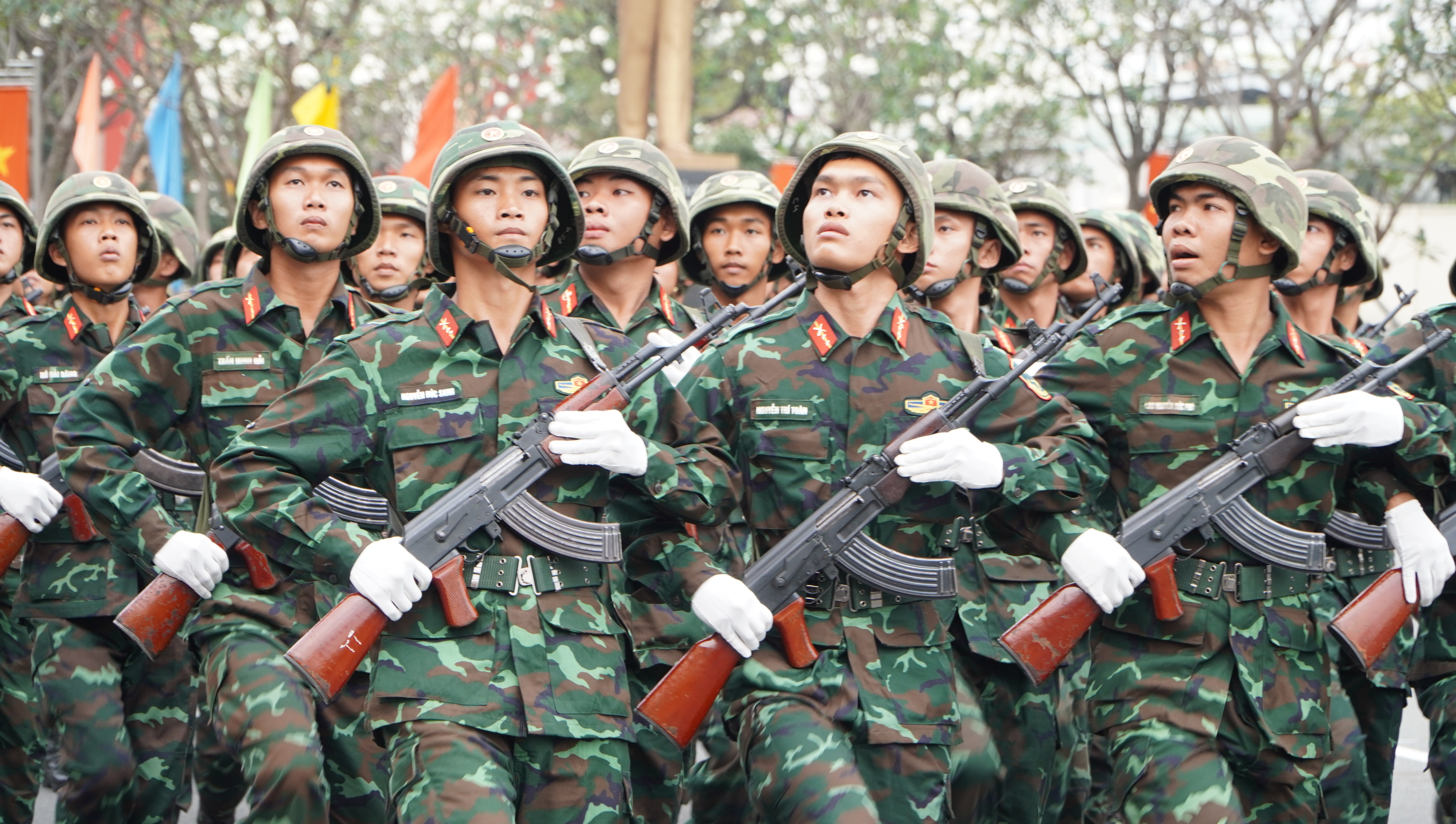 THẮM T&Igrave;NH ĐO&Agrave;N KẾT QU&Acirc;N - D&Acirc;N (*): Ph&aacute;t huy phẩm chất "Bộ đội Cụ Hồ"- Ảnh 1.