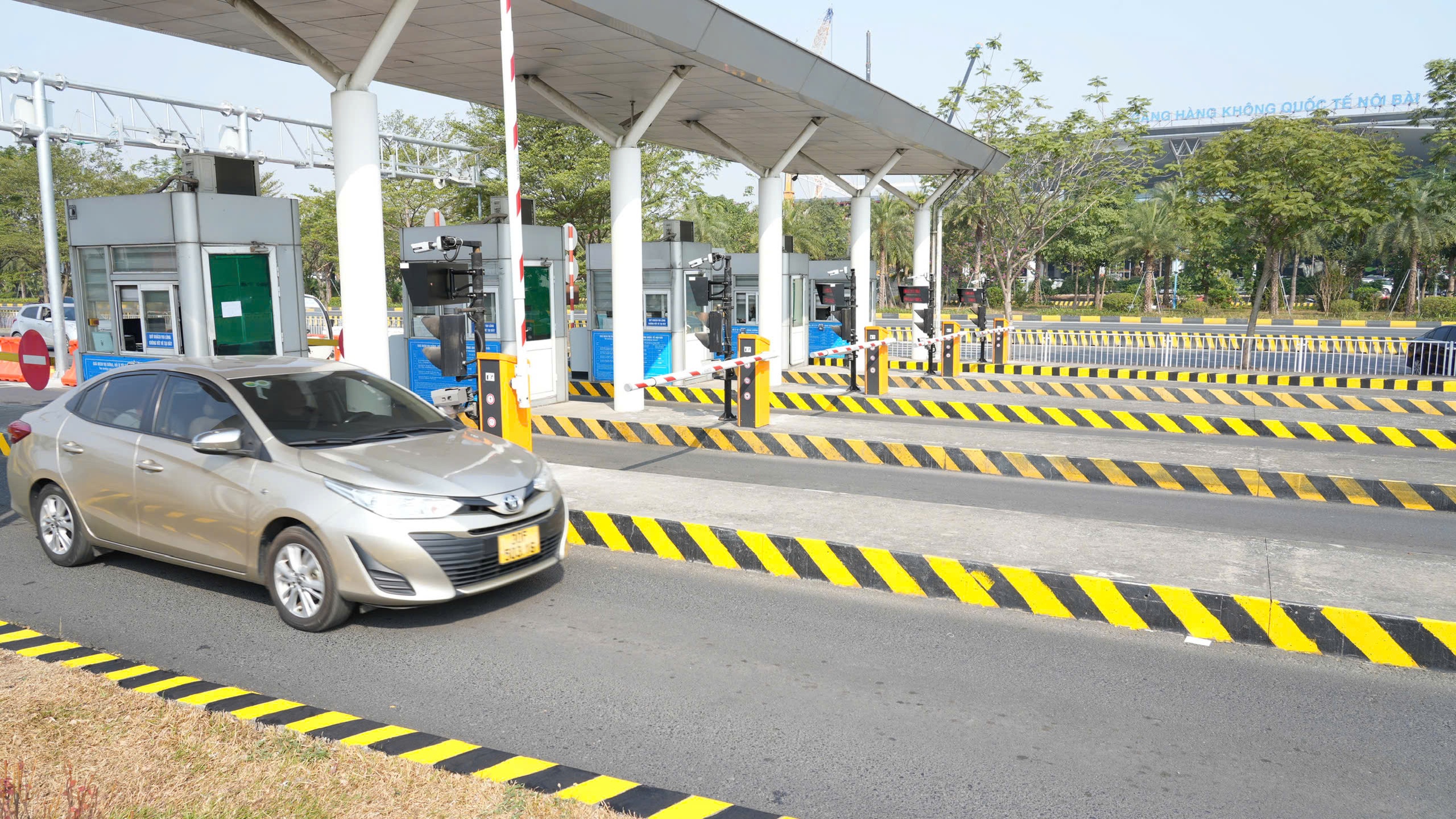 S&acirc;n bay Nội B&agrave;i ch&iacute;nh thức &aacute;p dụng thu ph&iacute; kh&ocirc;ng dừng- Ảnh 1.