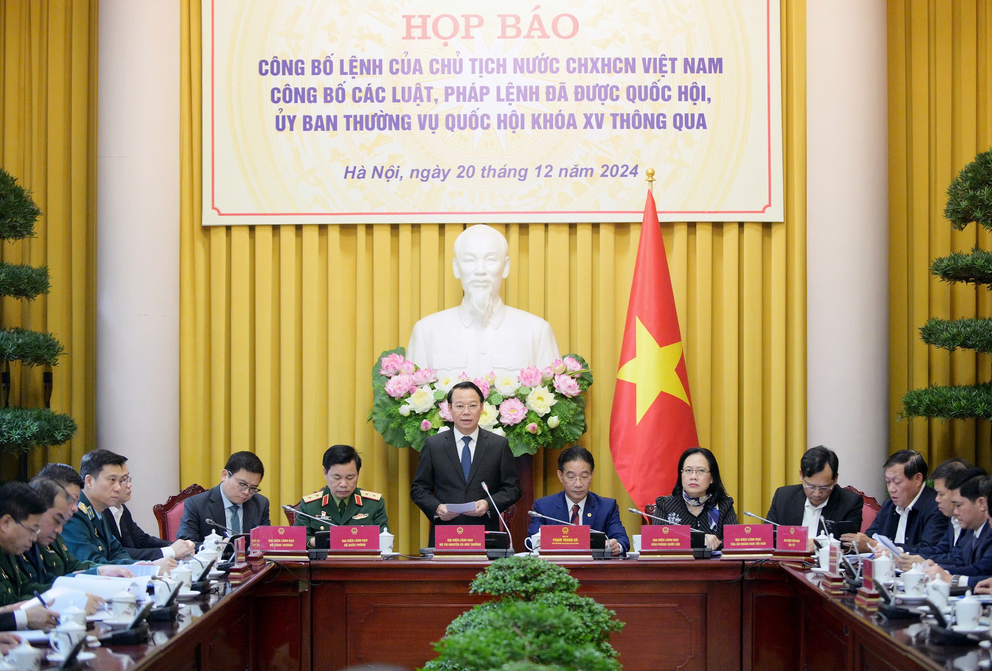 C&ocirc;ng bố Lệnh của Chủ tịch nước về 9 luật, tăng tuổi hưu sĩ quan qu&acirc;n đội từ 1-12- Ảnh 1.