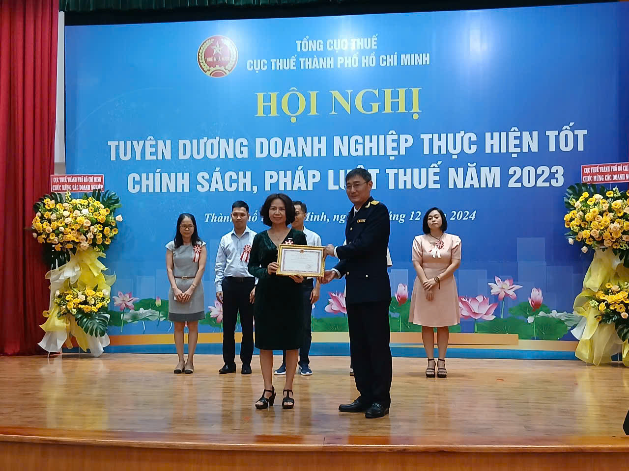 TP HCM tuy&ecirc;n dương 136 doanh nghiệp nộp thuế ti&ecirc;u biểu- Ảnh 1.