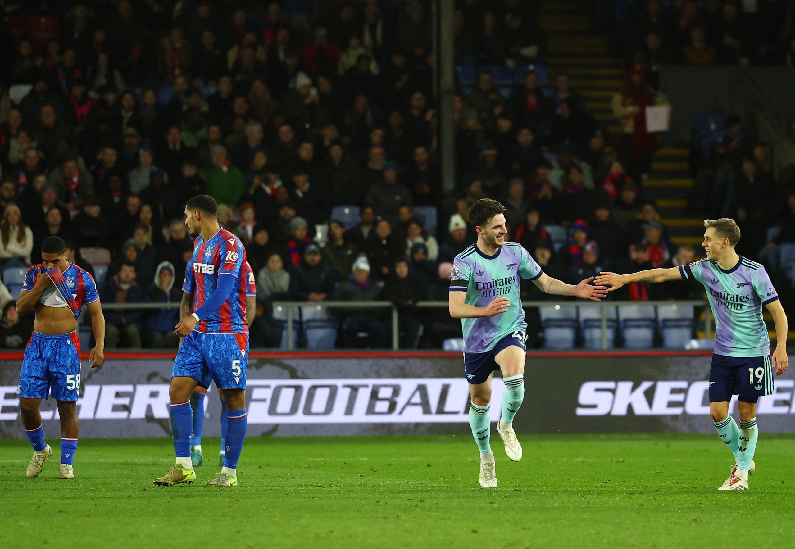 Đ&egrave; bẹp chủ nh&agrave; Crystal Palace, Arsenal vững ch&acirc;n Top 3 Ngoại hạng- Ảnh 6.