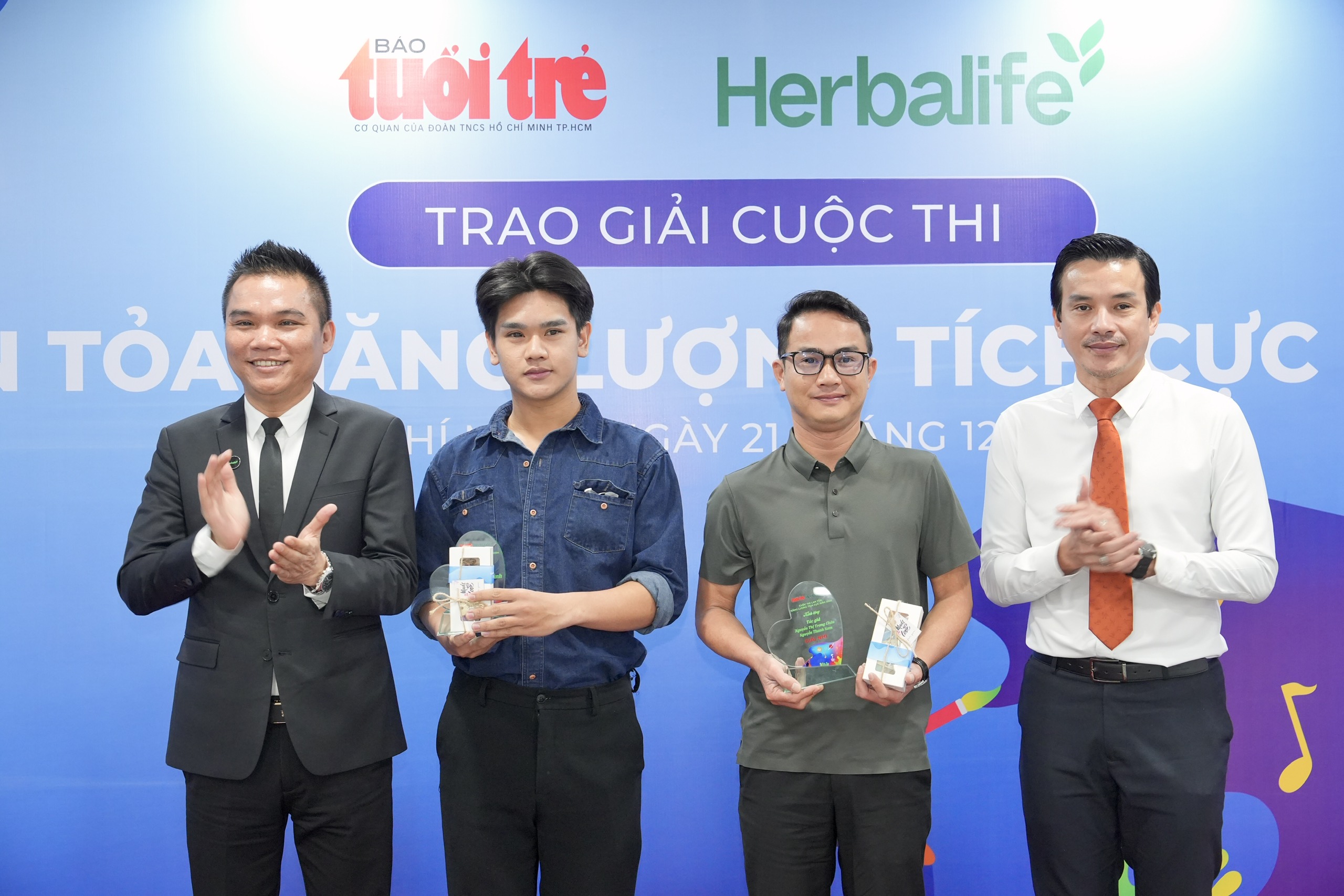 B&aacute;o Tuổi Trẻ trao giải Cuộc thi "Lan tỏa năng lượng t&iacute;ch cực"- Ảnh 3.