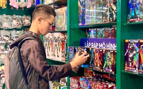 Figure: Hơn cả một thú chơi
