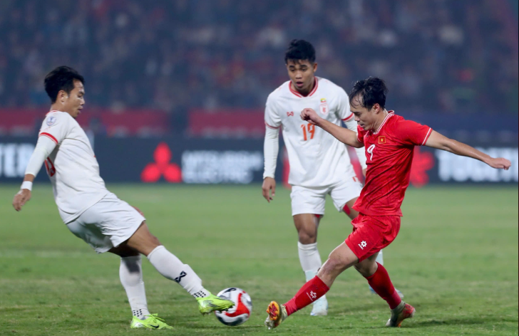 Văn To&agrave;n chấn thương nặng, sớm chia tay ASEAN Cup 2024- Ảnh 2.