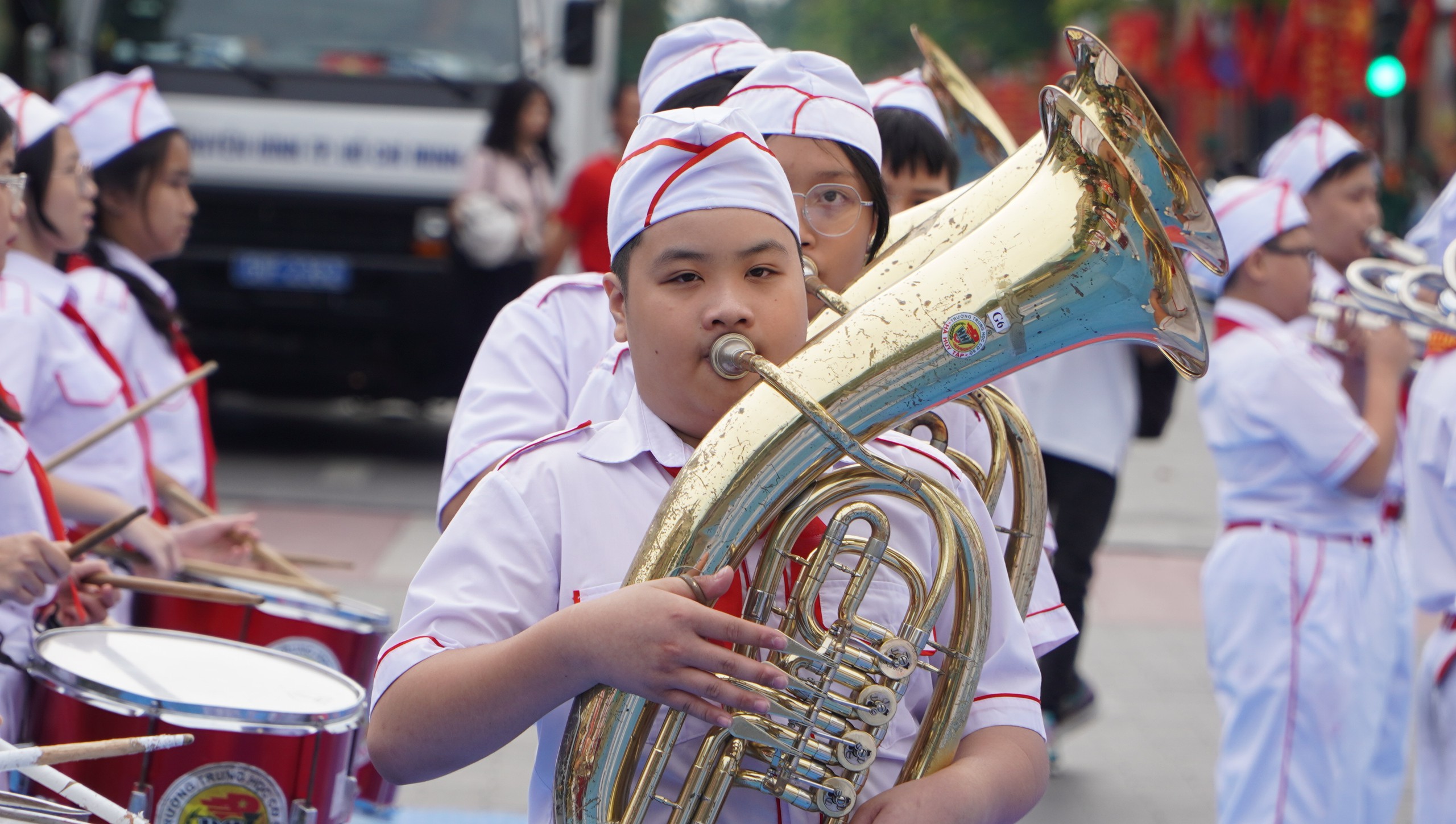 Ấn tượng những m&agrave;n biểu diễn đặc sắc của h&agrave;ng ng&agrave;n qu&acirc;n d&acirc;n tr&ecirc;n Phố đi bộ Nguyễn Huệ- Ảnh 35.
