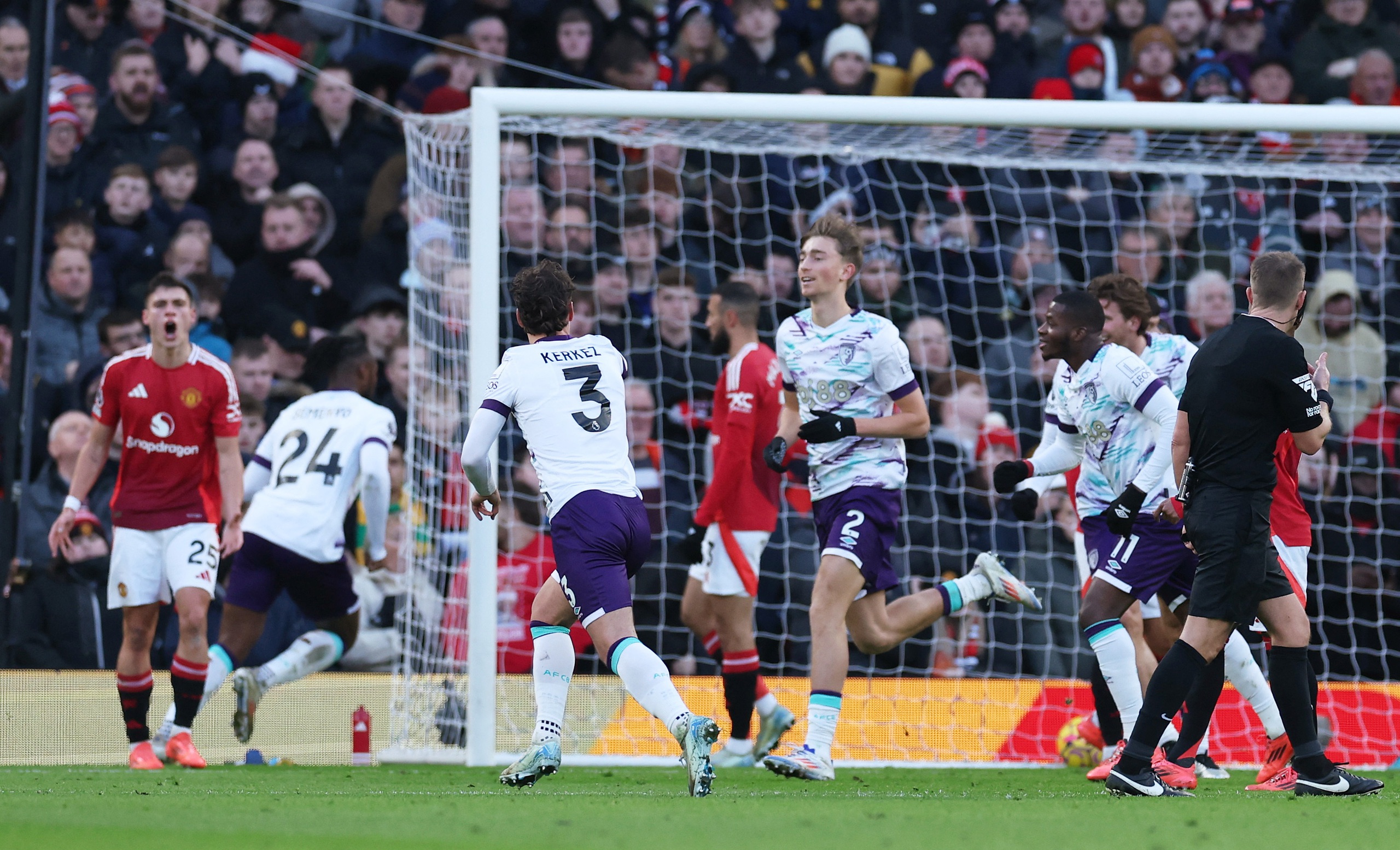 Man United thua thảm sân nhà, Bournemouth lên Top 5 Ngoại hạng- Ảnh 3.
