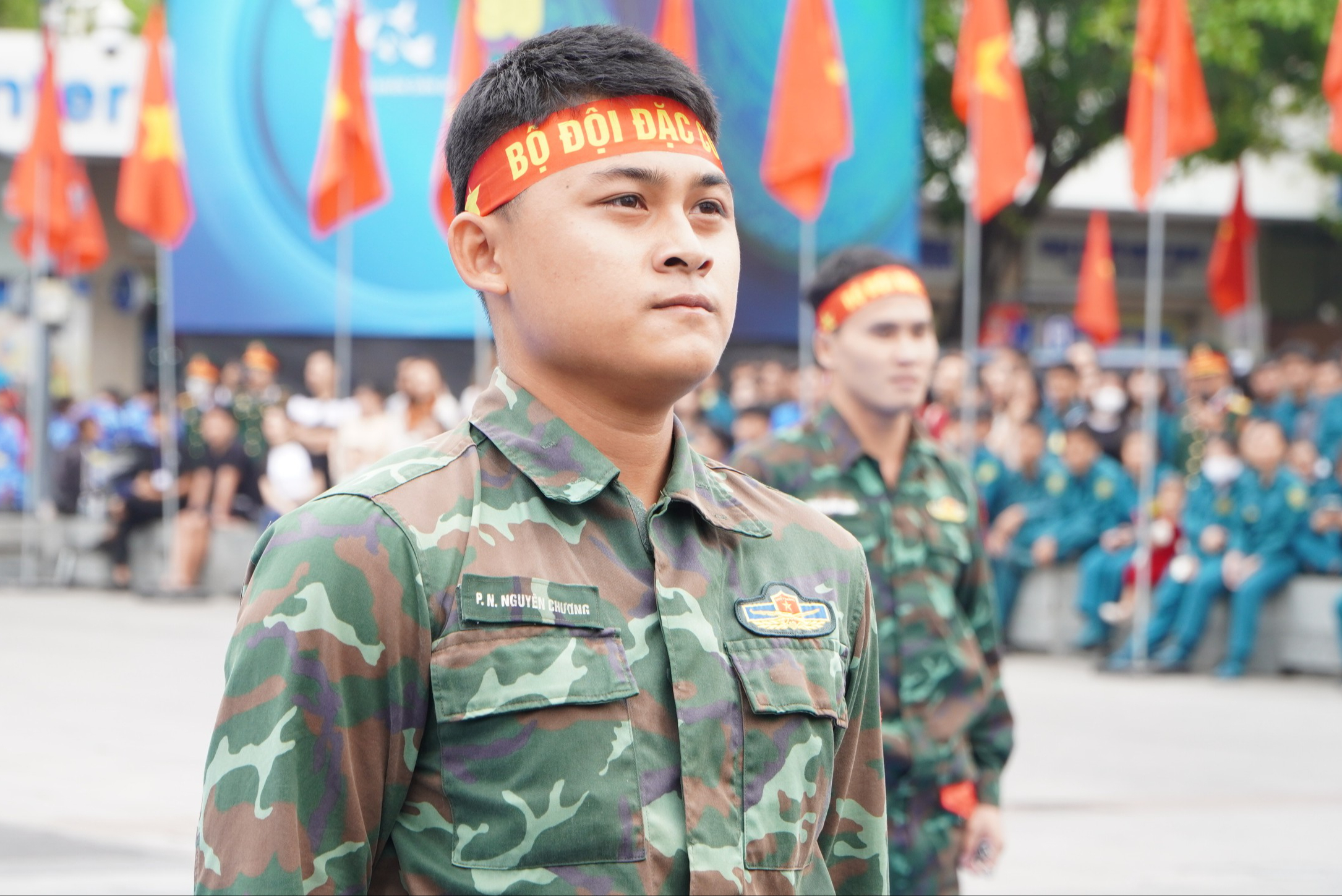 Ấn tượng những m&agrave;n biểu diễn đặc sắc của h&agrave;ng ng&agrave;n qu&acirc;n d&acirc;n tr&ecirc;n Phố đi bộ Nguyễn Huệ- Ảnh 13.
