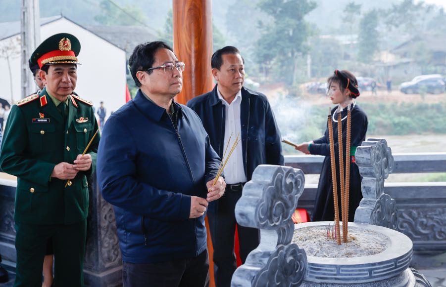 Thủ tướng Ch&iacute;nh phủ dự Lễ kh&aacute;nh th&agrave;nh dự &aacute;n t&aacute;i thiết khu d&acirc;n cư th&ocirc;n L&agrave;ng Nủ - Ảnh 1.