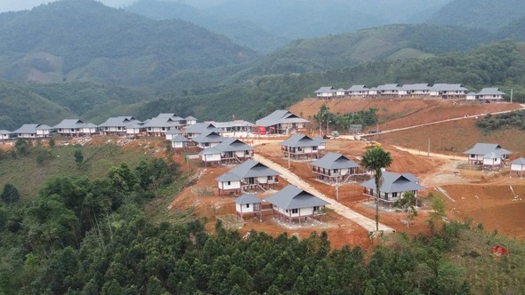 Thủ tướng Ch&iacute;nh phủ dự Lễ kh&aacute;nh th&agrave;nh dự &aacute;n t&aacute;i thiết khu d&acirc;n cư th&ocirc;n L&agrave;ng Nủ - Ảnh 5.