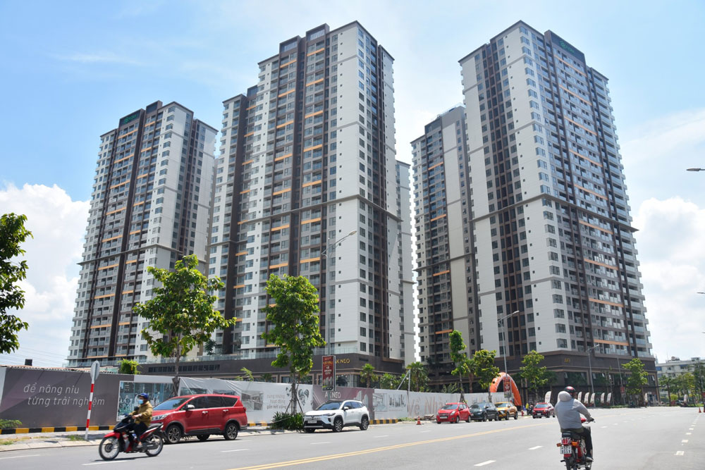 C&aacute;c dự &aacute;n căn hộ cao cấp chiếm tỉ trọng lớn tại thị trường TP HCM trong v&agrave;i năm qua. Ảnh: TẤN THẠNH