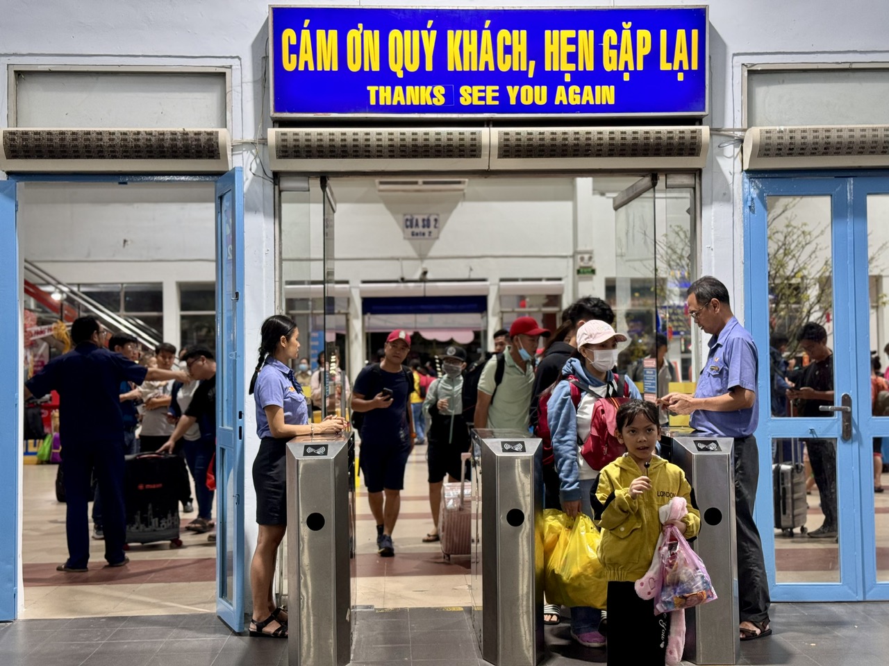 TP HCM: Thưởng Tết cao nhất hơn 1,9 tỉ đồng- Ảnh 2.